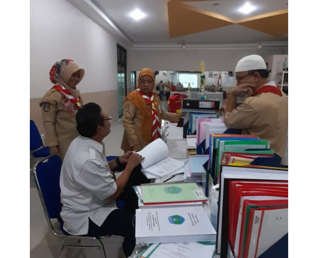 Pemeriksaan Perangkat Dokumen oleh Tim PKKS