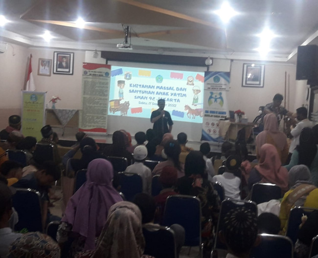 Pembukaan Acara Khitanan Massal oleh Ketua Panitia