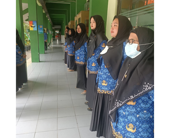 Upacara peringatan Hari Pahlawan.. 