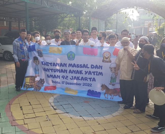 Arak-Arakan Khitanan Massal