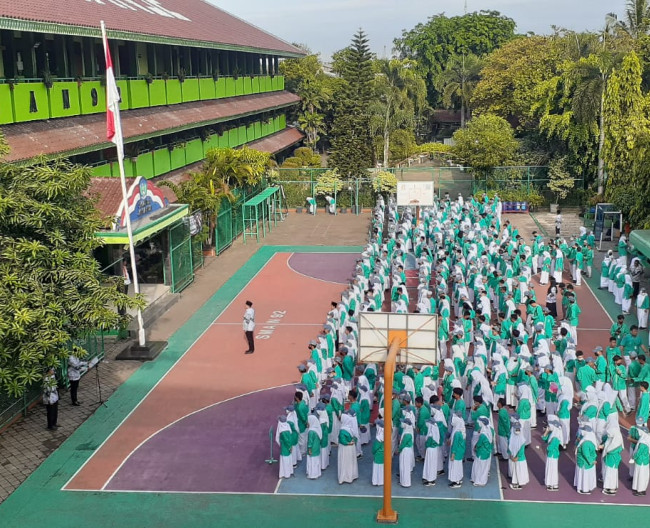Upacara peringatan Hari Guru SMA NEGERI 92 JAKARTA